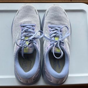 Brooks Ghost running shoes size 8.5